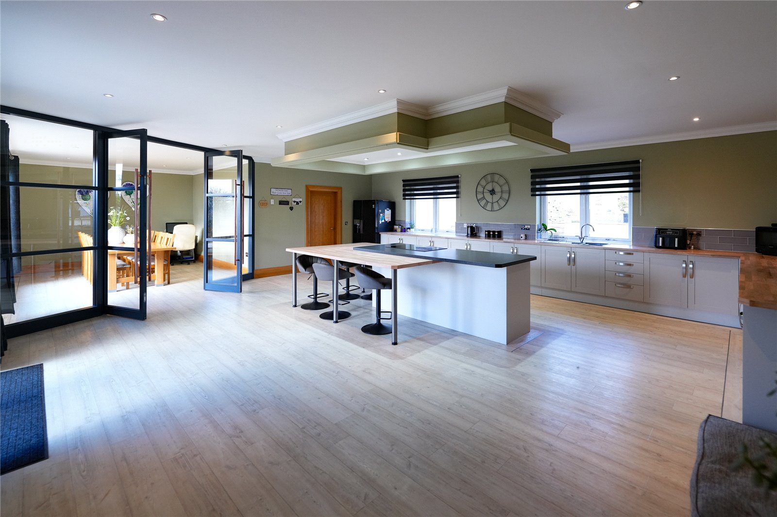 Kitchen/Dining