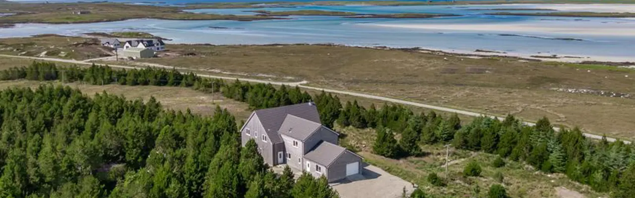 Exceptional Contemporary Home On The Isle Of North Uist: 1584098469 Taigh Na Coille Main Photo 808X455