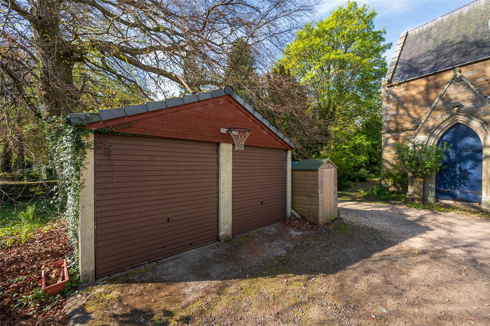 Garage