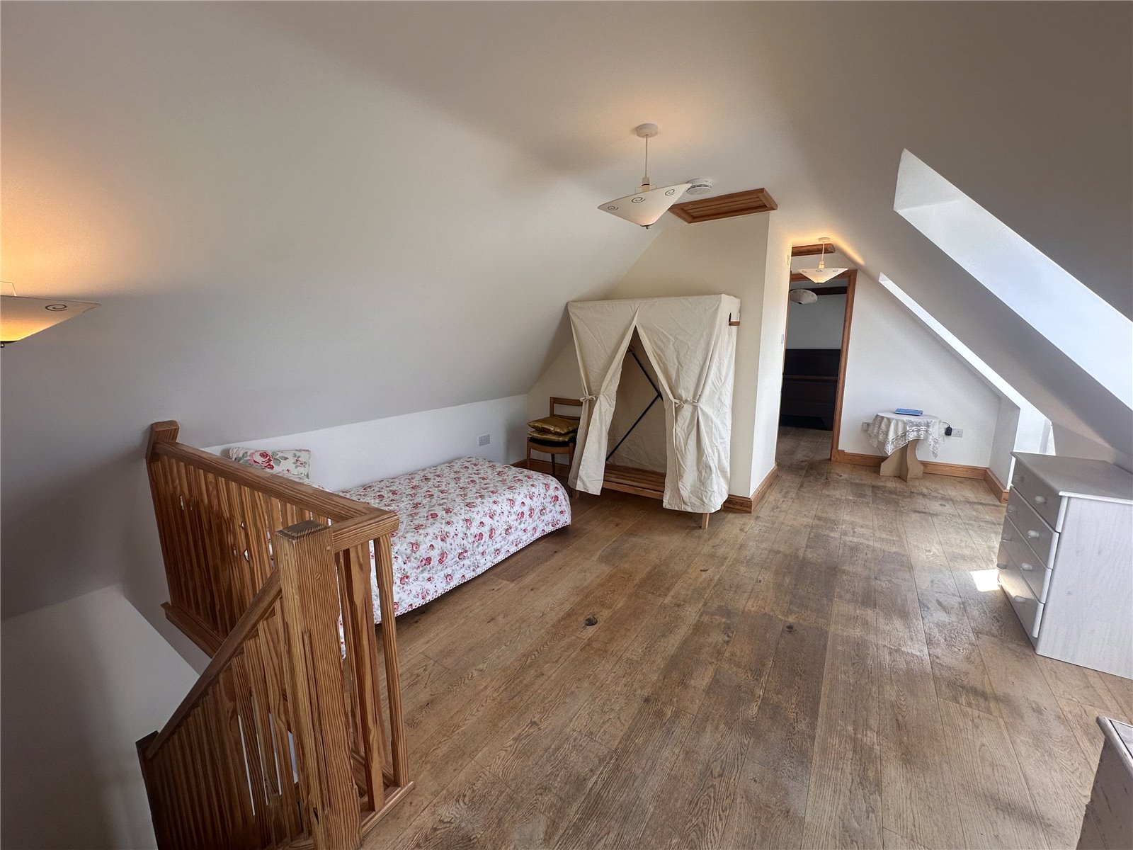 Bed Or Sitting Room